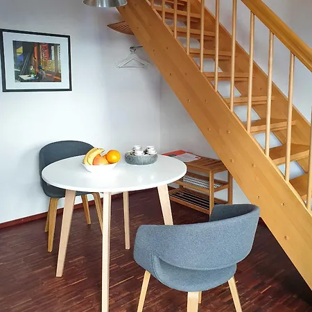 苏姆斯坦沃格特公寓 * 萨斯尼茨